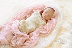 Newborn Photographer-3.jpg